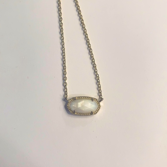 Kendra Scott Elisa Pendant Necklace - Picture 1 of 1